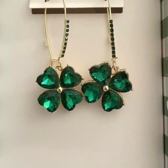 New Betsey Johnson 4 Leaf Lucky Clover drop earrings - Picture 8 of 12